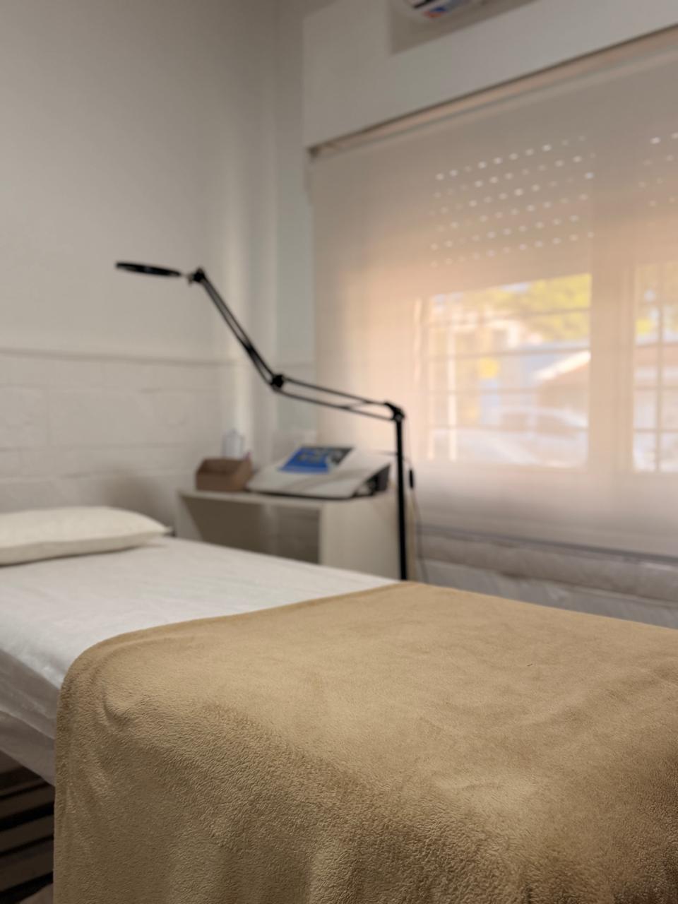 Tratamiento de estética facial y dermatocosmética en consultorio NOVA